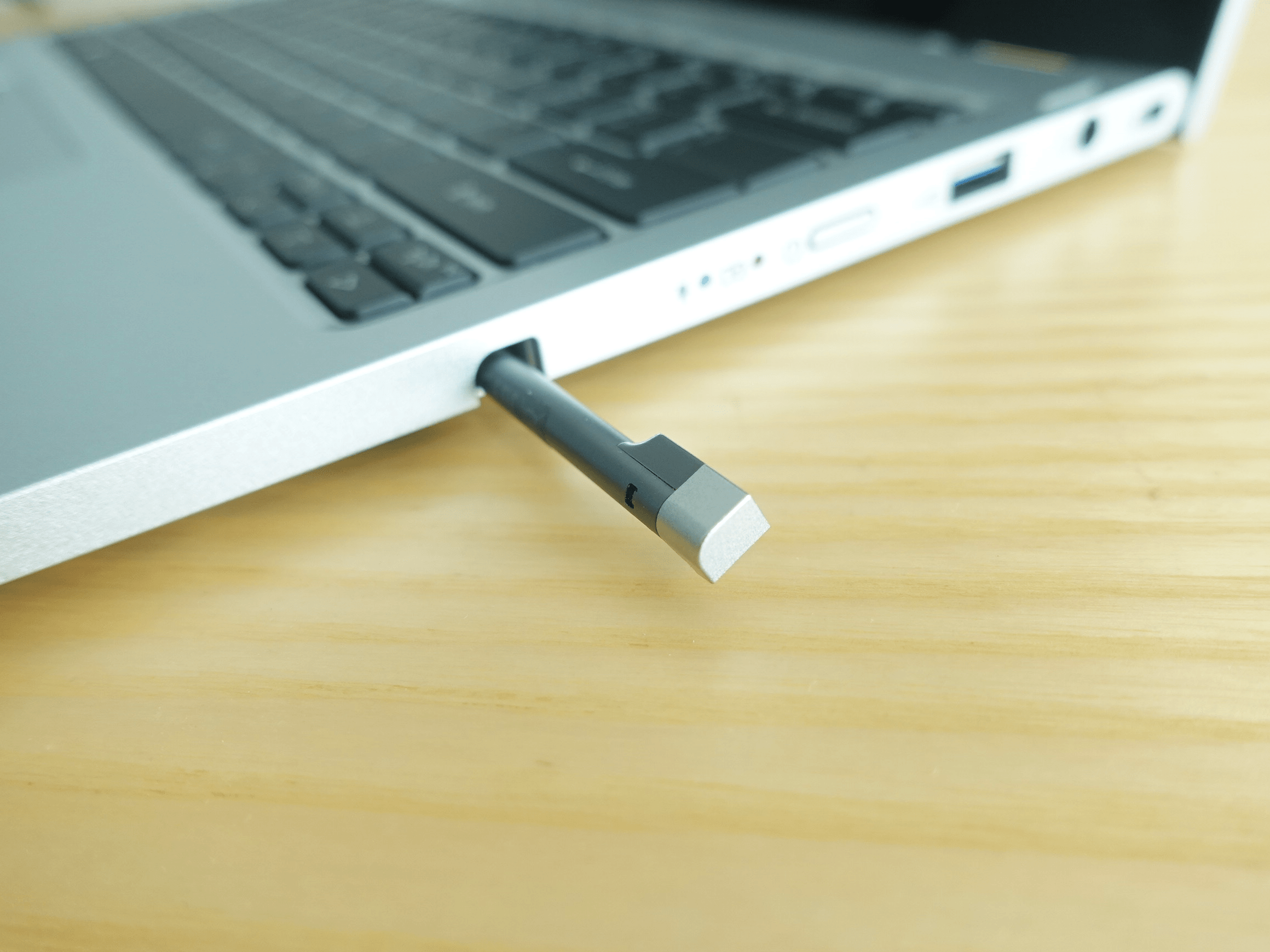 A self-charging and storable digital pen is key to a good convertible laptop